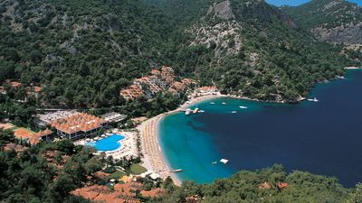 Hillside Beach Club