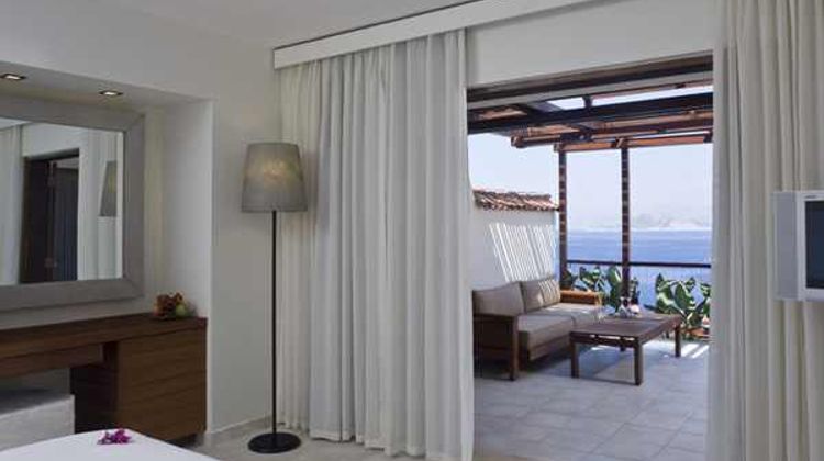 Hillside Beach Club Suite