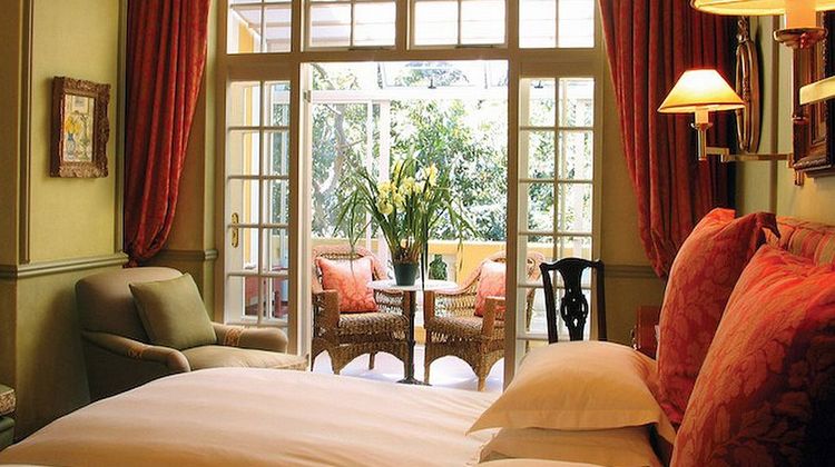 Colona Castle Room