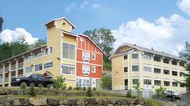 Hotel  and  Suites Les Laurentides St Sauveu Exterior