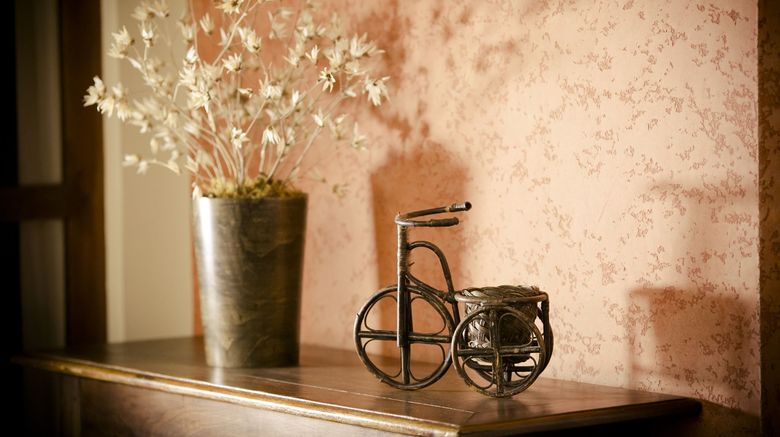<b>Carmel Express Hotel Lobby</b>