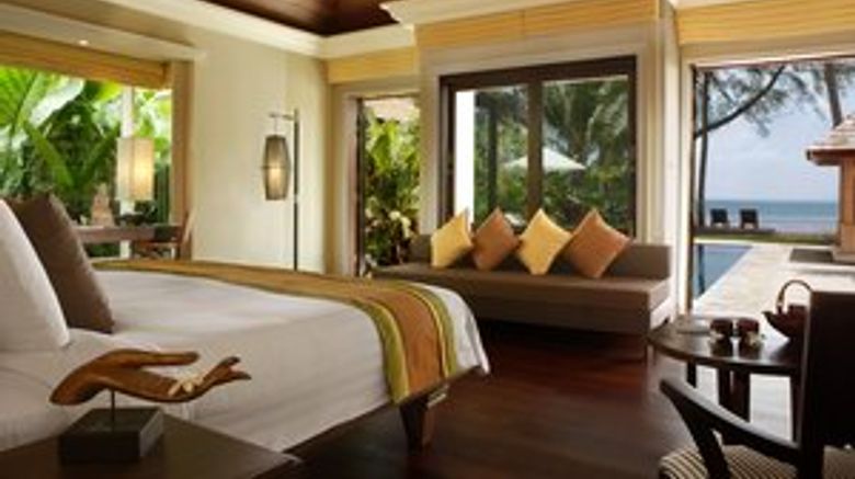 <b>ROBINSON Khao Lak Suite</b>