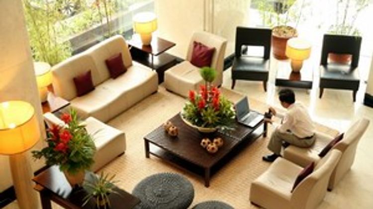 City Garden Hotel Makati Lobby