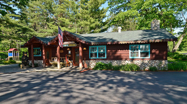 <b>Grand Pines Resort & Motel on Round Lake Lobby</b>