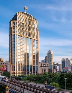 Emporium Suites by Chatrium