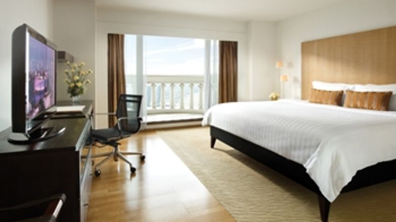 <b>Lebua at State Tower Room</b> <b>Lebua at State Tower Room</b>