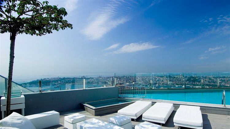 The Marmara Pera Pool