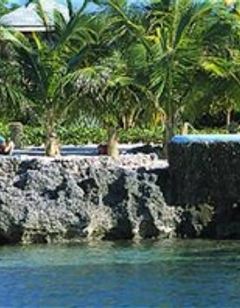 Las Rocas Resort & Dive Center
