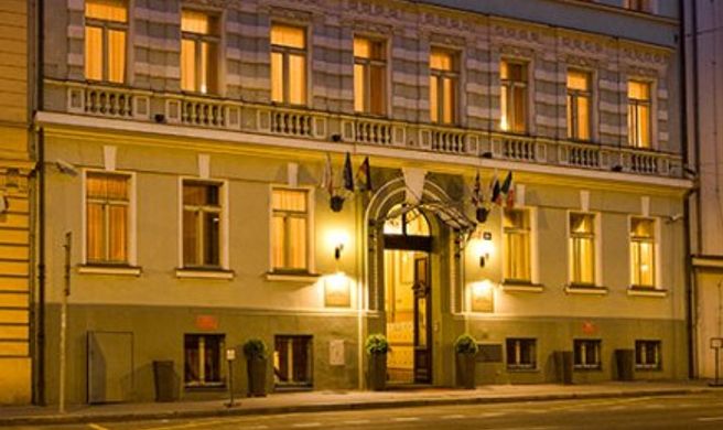 Raffaello Hotel Exterior