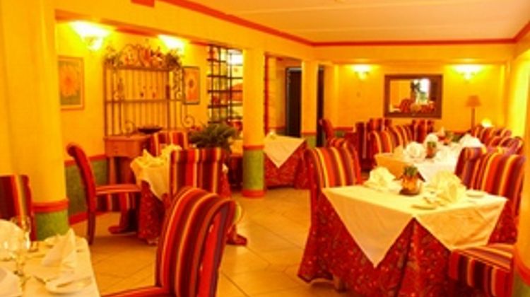 Coblentz Inn Boutique Hotel Restaurant