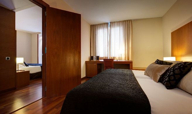 Acevi Villarroel Hotel Room
