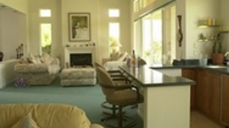 <b>Fairway Vacation Rentals Room</b>