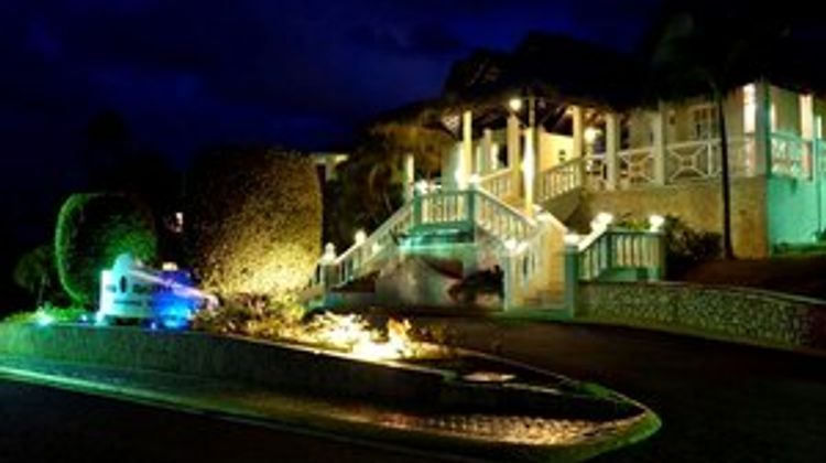 Lifestyle Crown Residence Suites Exterior