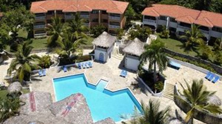 Lifestyle Crown Residence Suites Pool