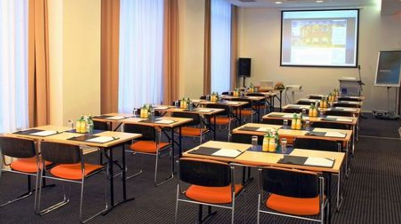 <b>Novotel St Petersburg Centre Meeting</b> <b>Novotel St Petersburg Centre Meeting</b>