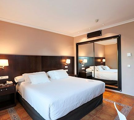 Ciudad de Jaen HO Room