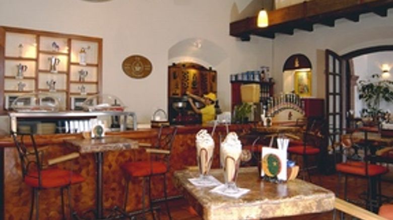 <b>La Morada Restaurant</b>