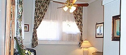 Wailuku Guesthouse Room