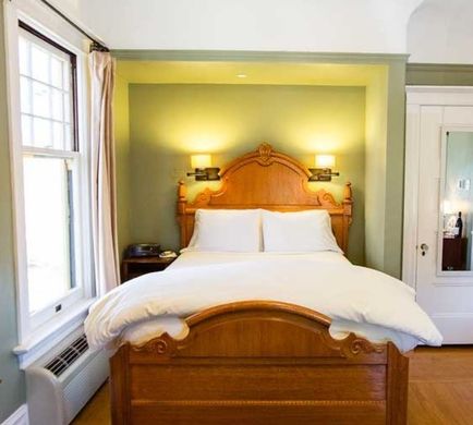 The Inn On First Room