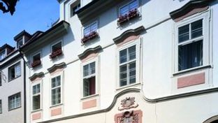 The Iron Gate Hotel & Suites