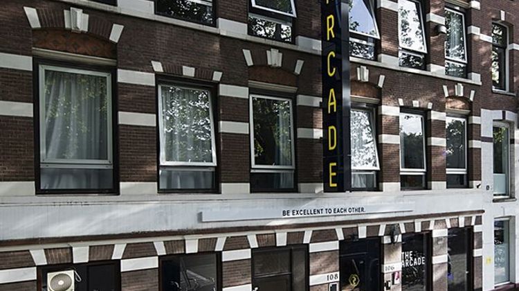 The Arcade Hotel Exterior