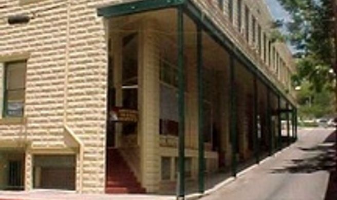 Canyon Rose Suites Exterior