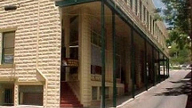 <b>Canyon Rose Suites Exterior</b>