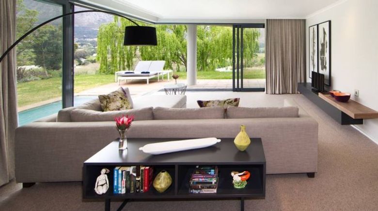 <b>Mont Rochelle Suite</b>