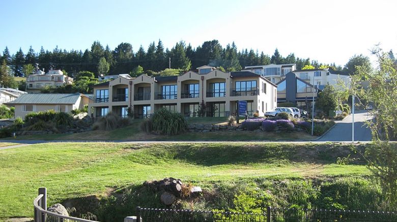 The Moorings Motel  and  Apts Exterior