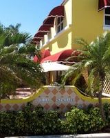 Villa Sinclair Beach Suites & Spa