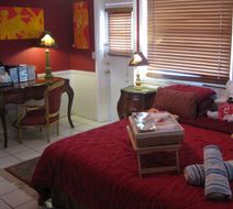 Villa Sinclair Beach Suites & Spa Room