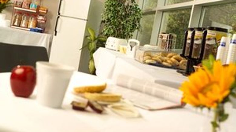 <b>Residence & Conference Centre Hamilton Restaurant</b>