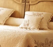 Ostape Auberge Room
