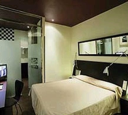 Petit Palace Puerta del Sol Room