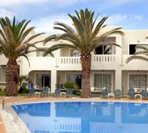 Amalthia Beach Resort & Bungalows Pool