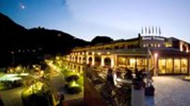 <b>Hotel Tritone Exterior</b>
