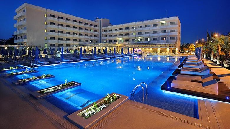 Nestor Hotel Exterior