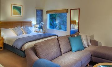 Awaroa Lodge
