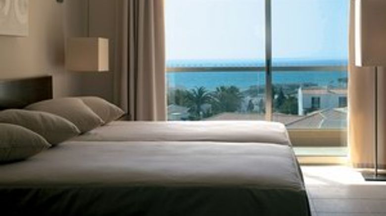 <b>Suites San Rafael Room</b>
