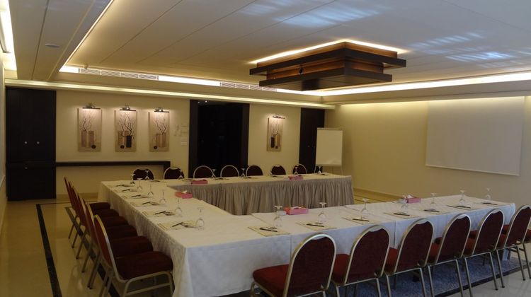Markazia Suites Meeting