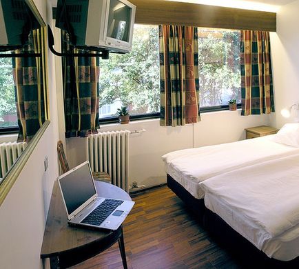 AdaM Hotel Room