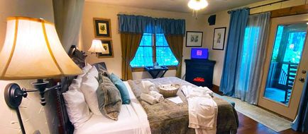 The Overlook Inn B&B Room
