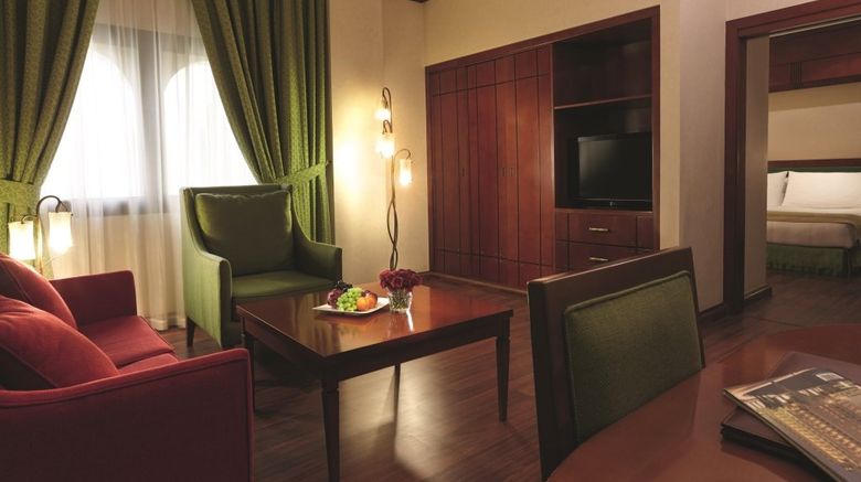 <b>Moevenpick Hotel Jeddah Suite</b> <b>Moevenpick Hotel Jeddah Suite</b>