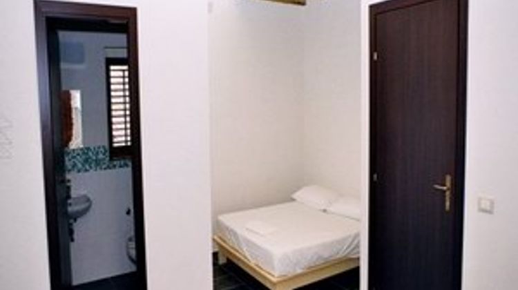 Lerux International Room