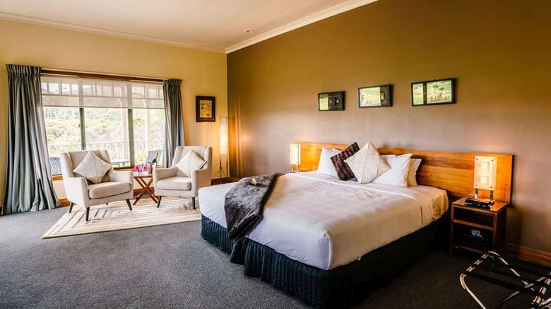 <b>Carrington Resort Room</b>