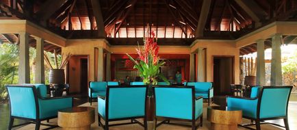 Maradiva Villas Resort & Spa Lobby