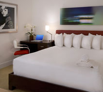 Hotel 27 by LuxUrban Room
