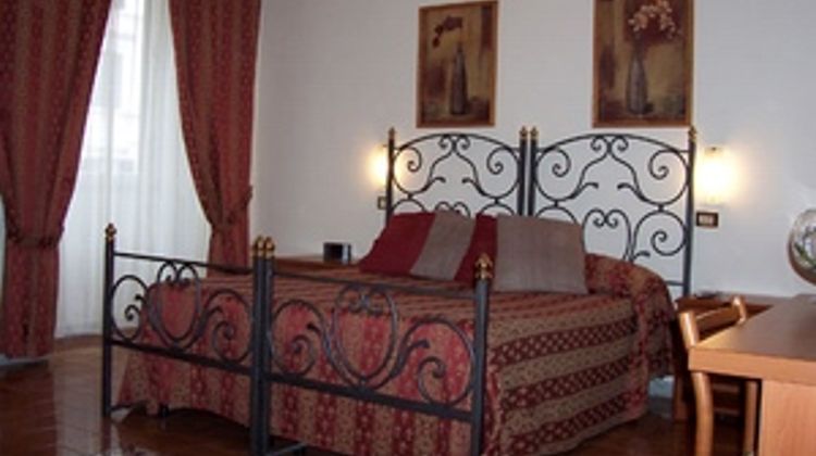 Nicolas Inn Room