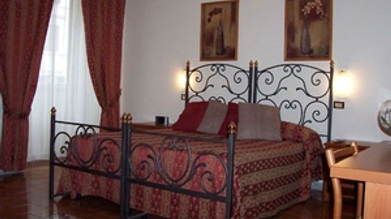 <b>Nicolas Inn Room</b>