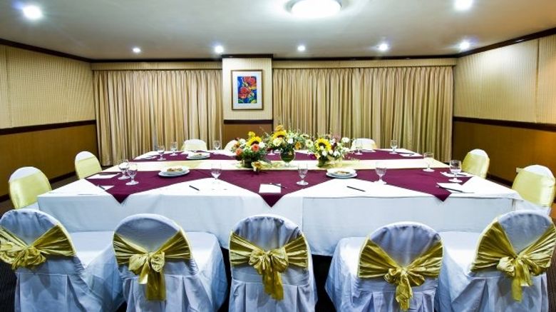 <b>Berjaya Makati Hotel Meeting</b>